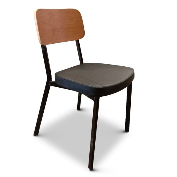 Esta Chair in black