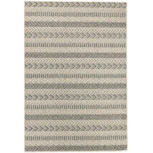 Light beige and grey Patterned rug with geometric design 
